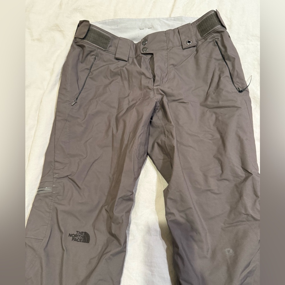 Women’s Northface snow pants